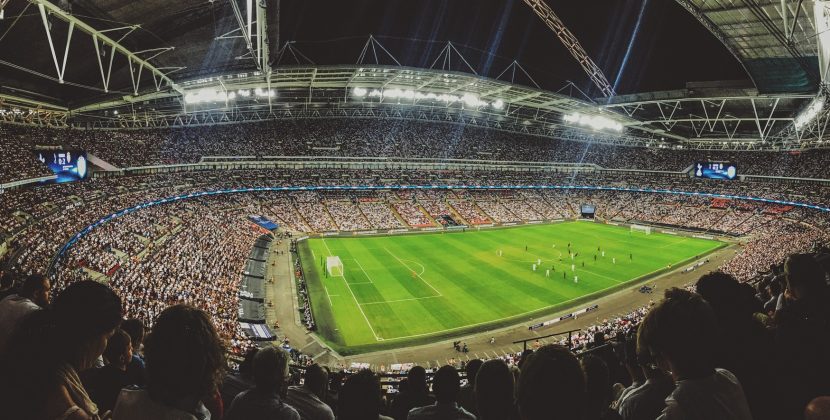 “Tips voor het organiseren van een geslaagde voetbaltrip: Vervoer, tickets en sfeerbeleving”
